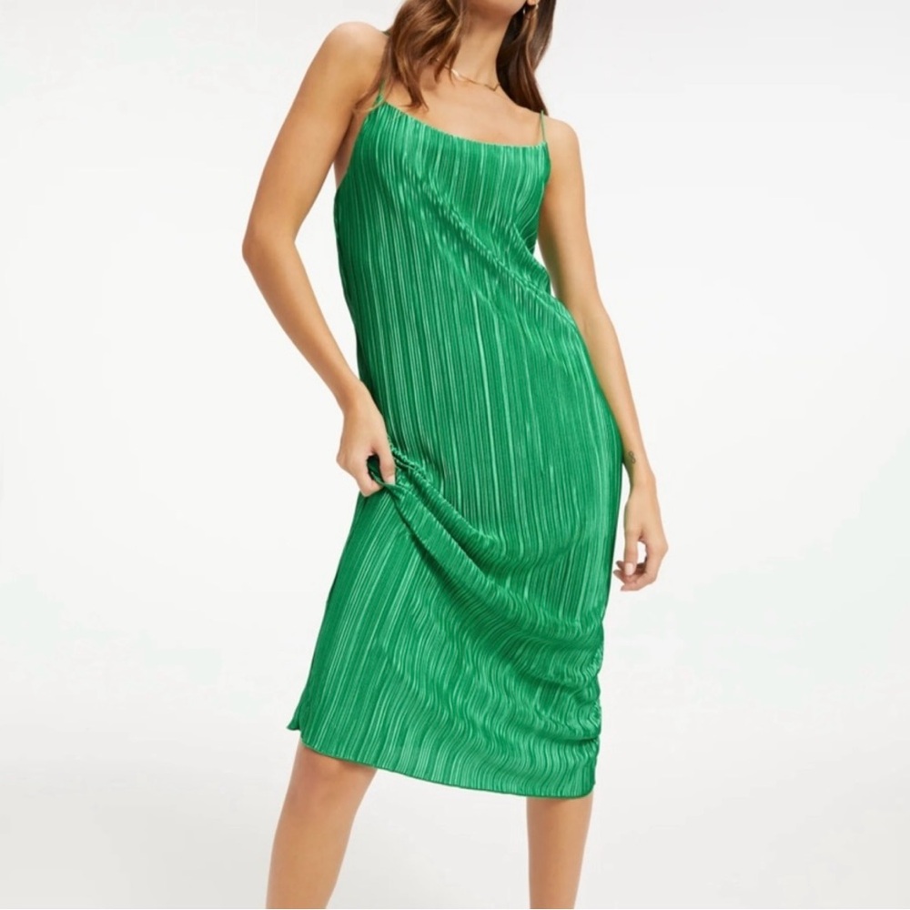 Good American Always Fits Plisse midi dress in green
